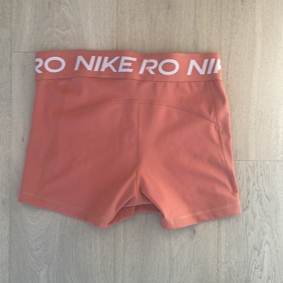 Nike pros - Picture 3 of 3